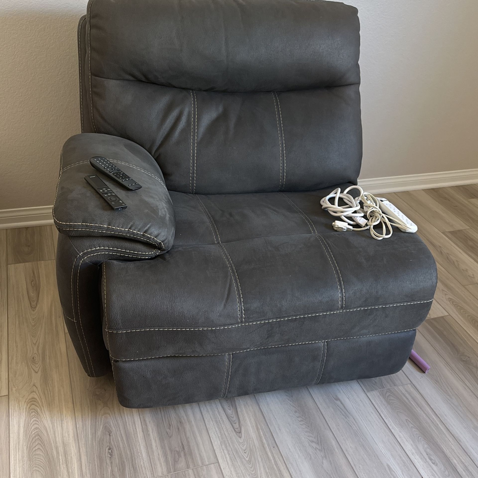 Living Spaces Electric Recliner