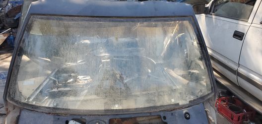 1985 Ford Mustang Windshield