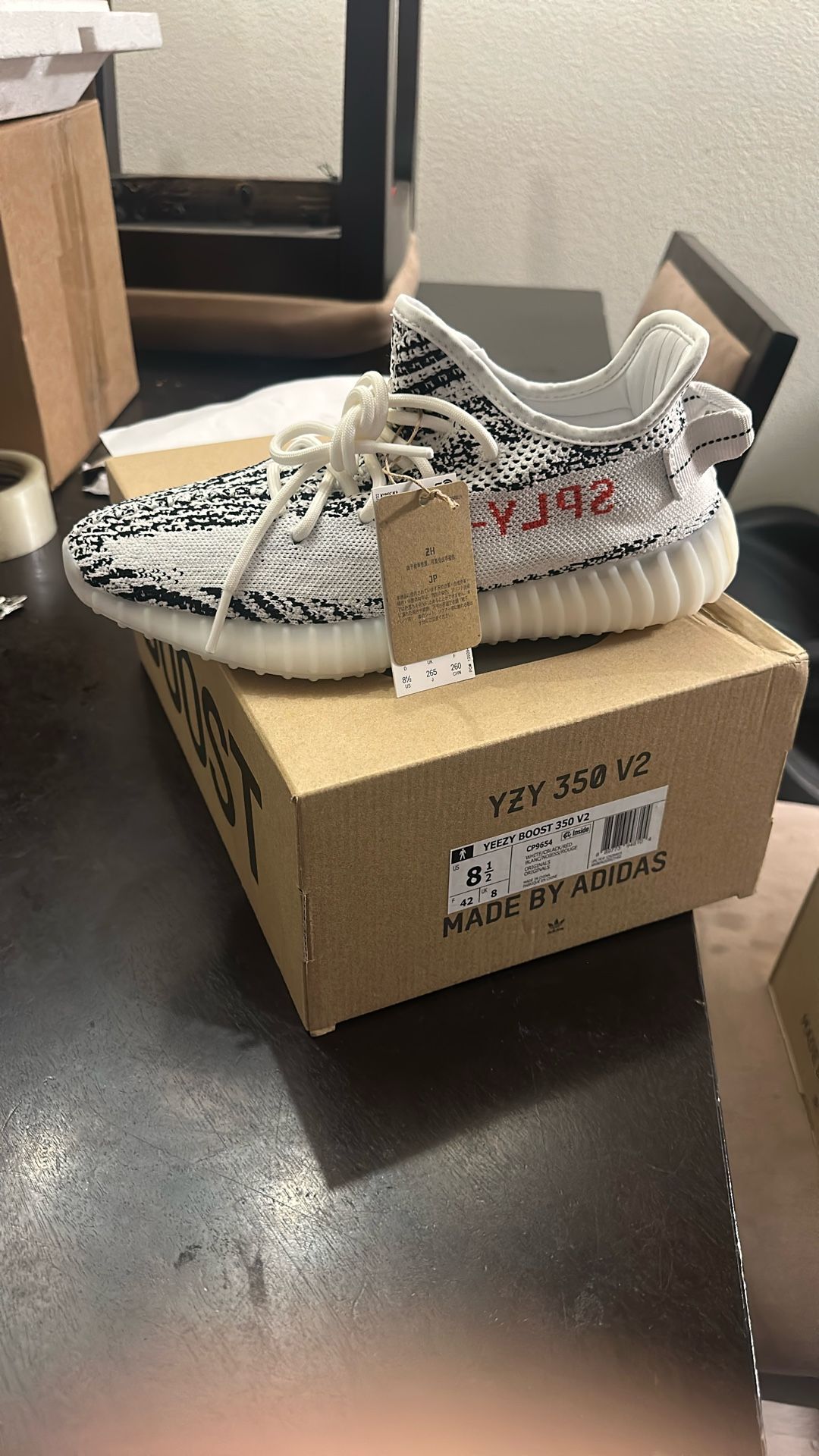 Yeezy 350 V2 Zebras Size 8 And A Half