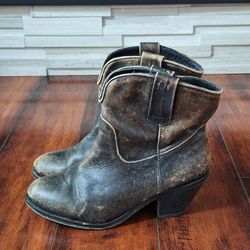 CORRAL Distressed Brown Leather Ankle Western Boots Womens Size 9 M Style PB015