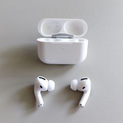 Bluetooth earbuds 