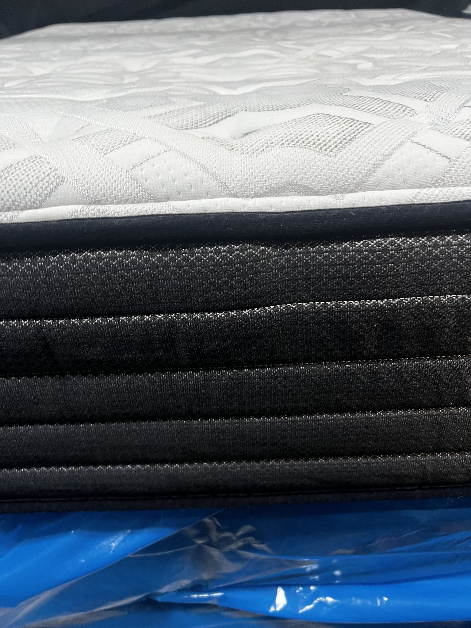 Lovely KING 💖MATTRESS 💖AND BOX 💖SPRING 