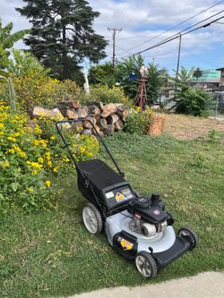 CRAFTSMAN PUSH MOWER OVERHEAD VALVE RUNS GREAT AND LOOKS GREAT PRICE IS FIRM LOW OFFERS WILL BE IGNORED