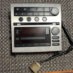 G35 OEM Stereo 