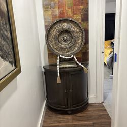 Table with 2 doors with accessories