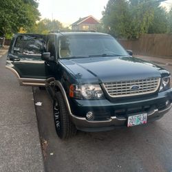 2004 Ford Explorer