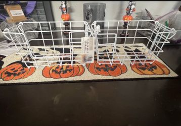 White Metal Wire Basket Set (Like New!)