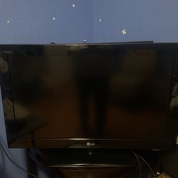LG TV  32 Inch