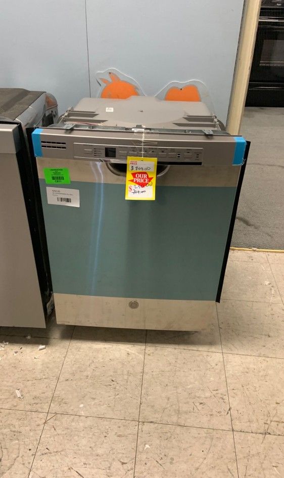 NEW GE DISHWASHER Liquidation sale today GDF630PSMSS ️️ O K