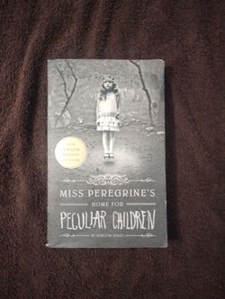 Miss Peregrine's Home for Peculiar Children Paperback
