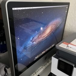 Macbook With Keyboard And Mouse, All Original 