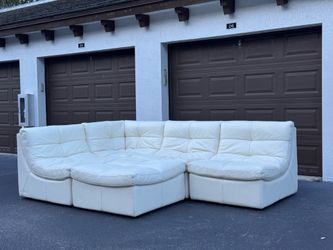 🛋️ Sectional Couch/Sofa - Z Gallerie - Ivory - Delivery Available 🚛