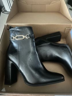 NEW JustFab Boots – Women’s Size 8 – Black – Never Worn