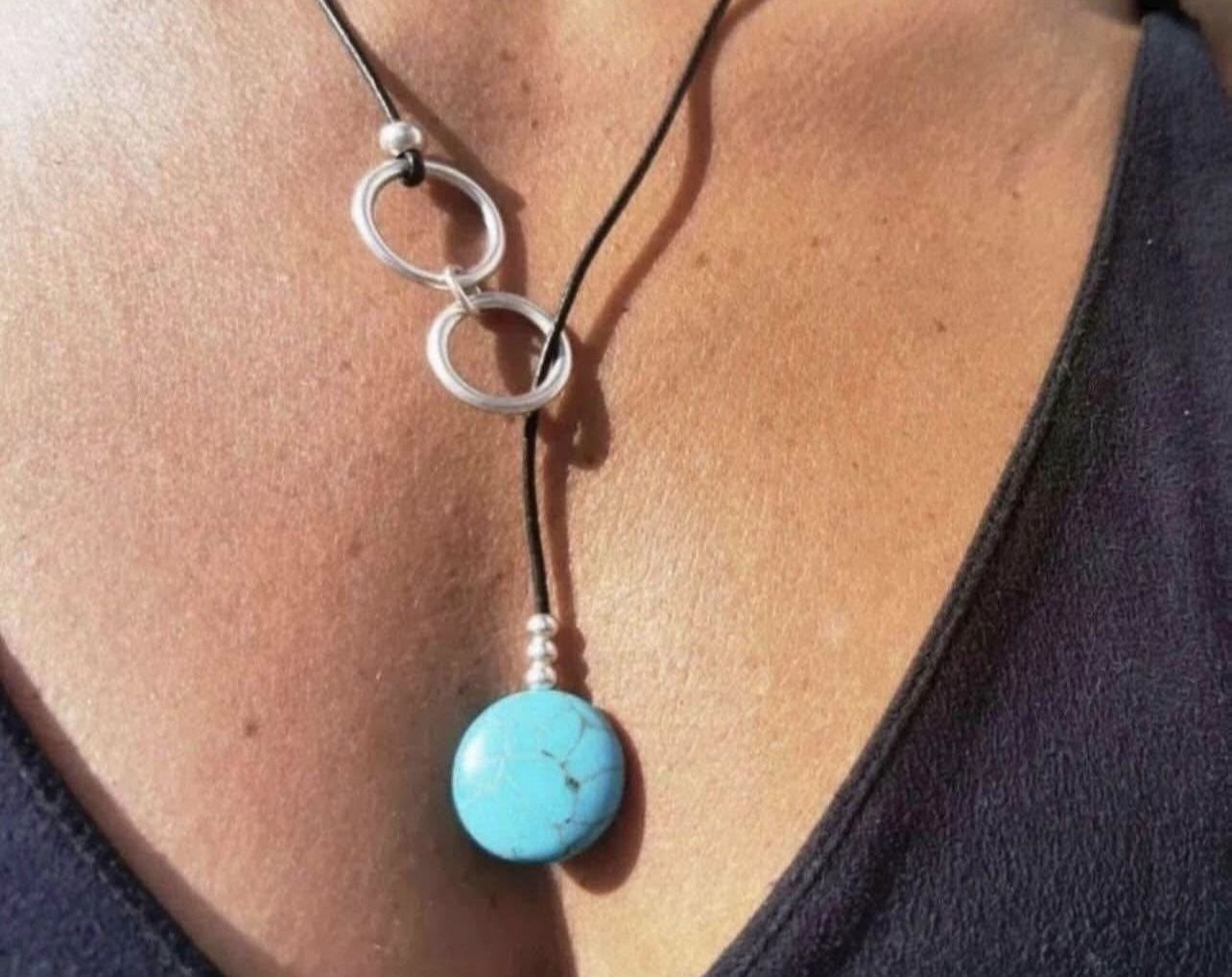 One Piece Retro Round Layered Necklace Turquoise/ Christmas/ Stocking