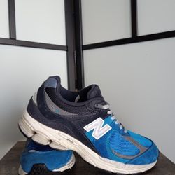 New Balance 2002R Sneakers