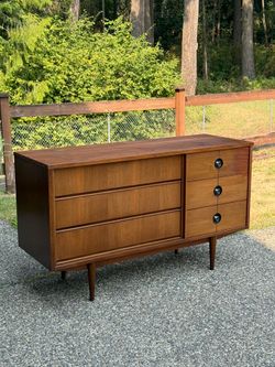 Mid Century Modern Six Drawer Lowboy Dresser by Stanley Furniture