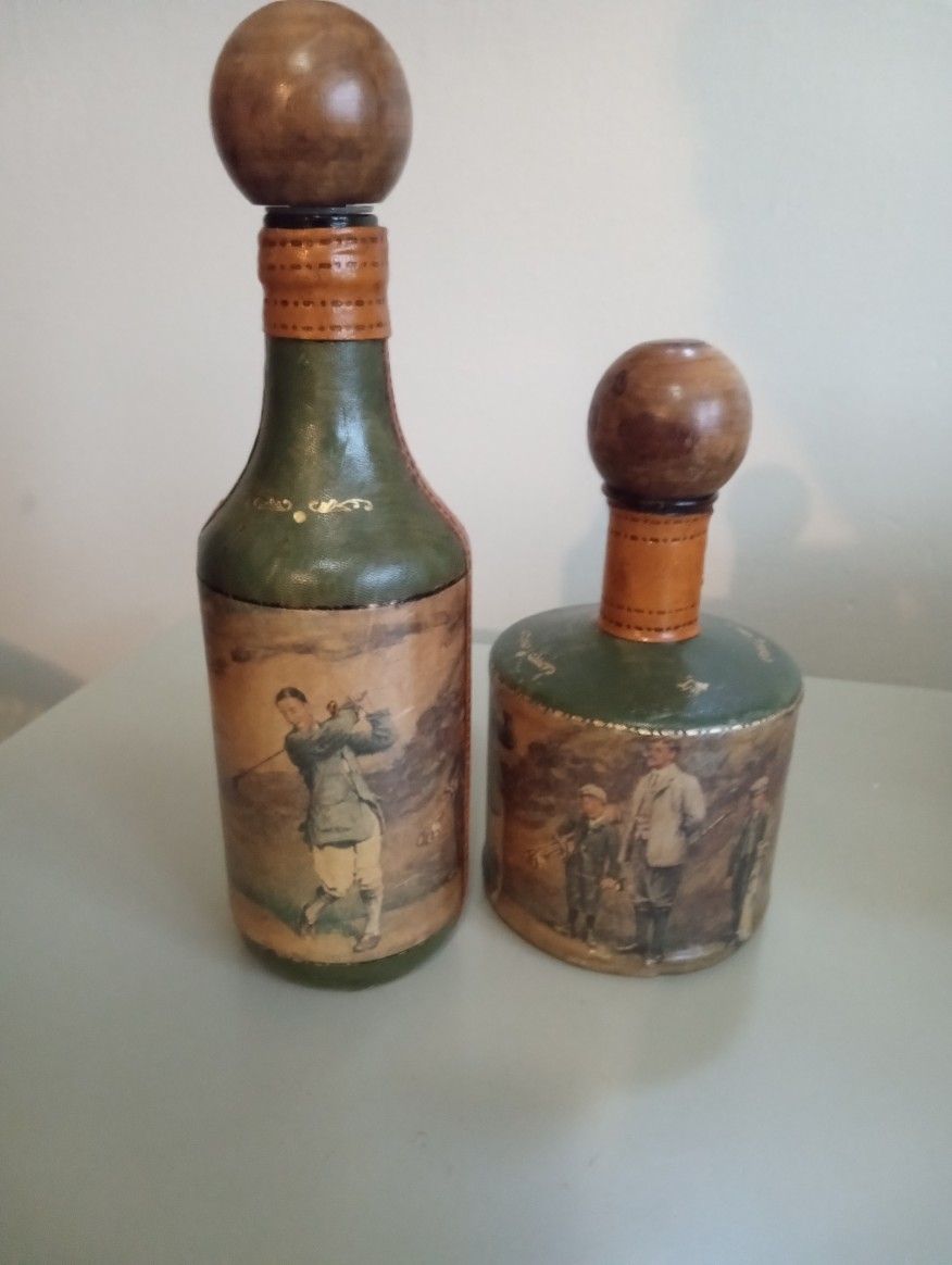 Vintage Beverage Golf Set Liquor Bottles Decor