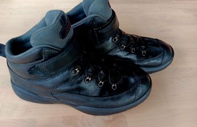 10.5 Dr Comfort shoes