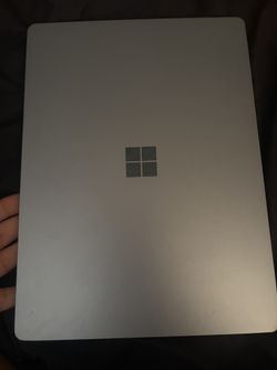 MICROSOFT SURFACE LAPTOP GO