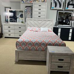 4PC Queen Bedroom Set 