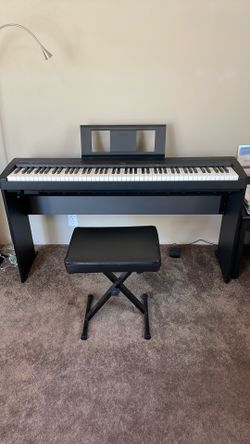 Pristine Yamaha P-45 88-Key Weighted Digital Piano Bundle – Like New