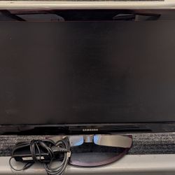 Elegant Samsung 27 Inch LED Monitor Like New