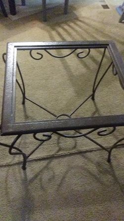 Small table needs glass center