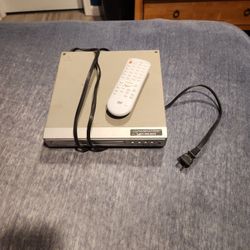 Magnavox DVD player + Remote