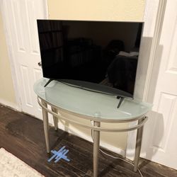 LG 43” Class UQ7590 series LED 4K UHD Smart webOS 22 TV