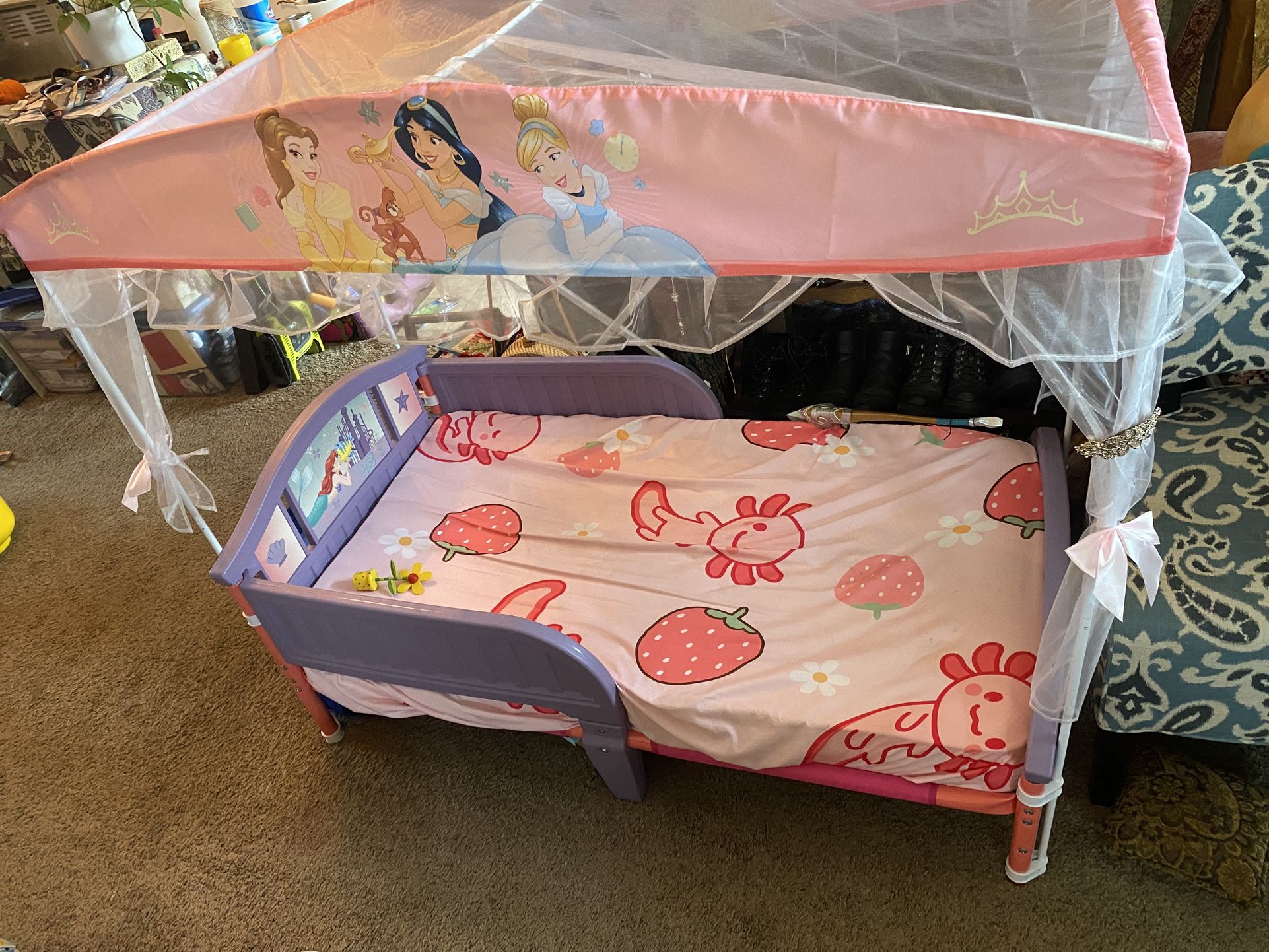 Princess toddler Bed With Mattress