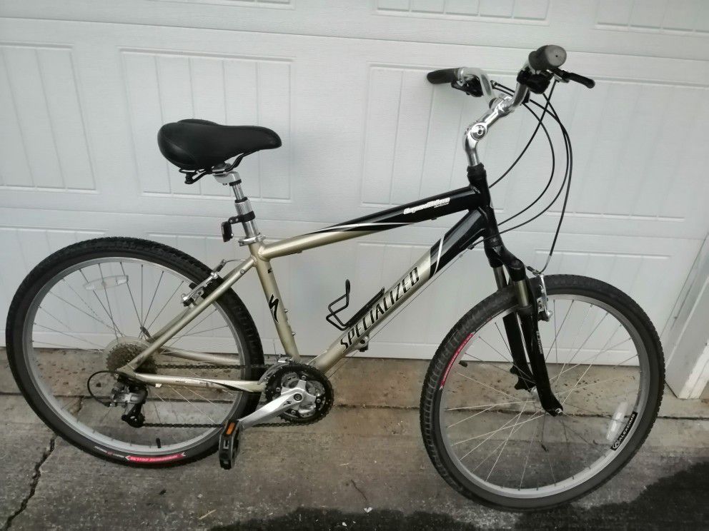 Specialized Expedition Deluxe hybrid comfort bike