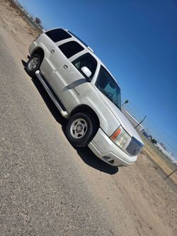 2002 Cadillac Escalade