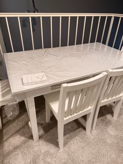 Kid’s Craft Table with Drawer and Chairs