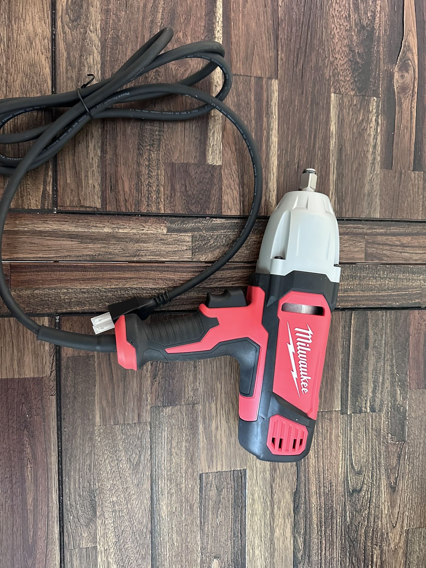 Milwaukee 9071-20 1/2-Inch Impact Wrench with Rocker Switch and Friction Ring Socket Retention