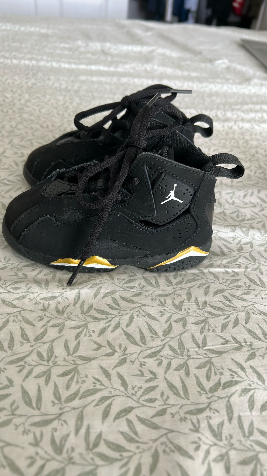 Toddler Size 7 Jordans 