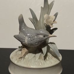 Vintage Otagiri Porcelain Bird Music Box Figurine