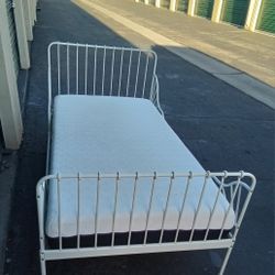 TWIN BED FRAME WITH MEMORY FOAM MATTRESS 