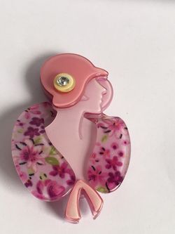 BEAUTIFUL LADIES BROOCH