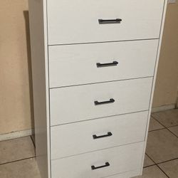 White 5 Drawer Dresser 