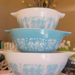 Vintage Pyrex  Amish Butterprint Cinderella Mixing Bowls 441 442 443 444