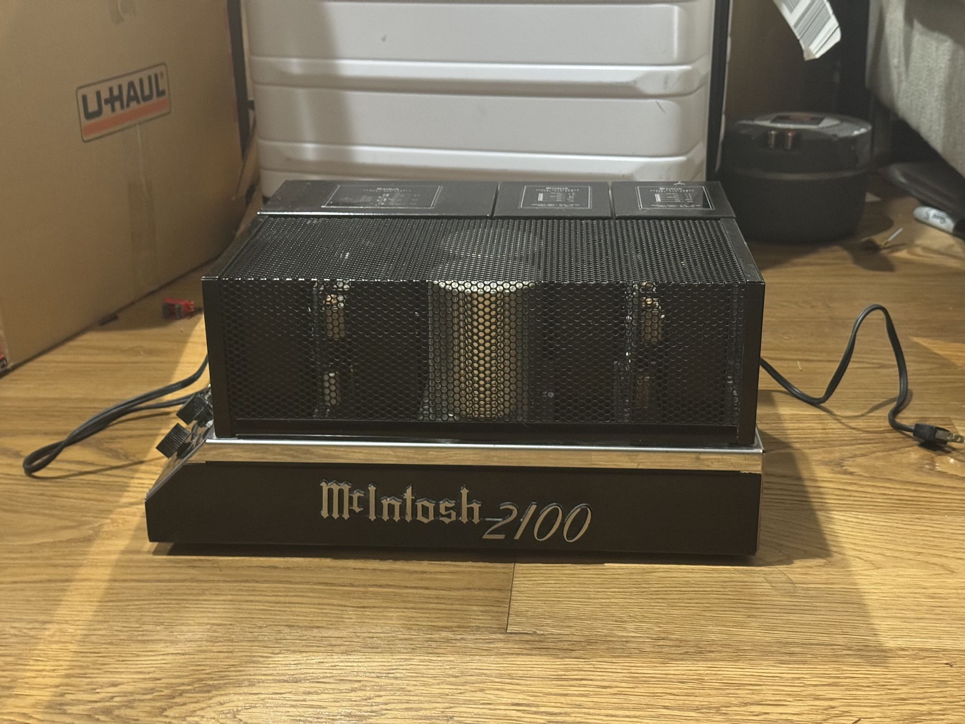 McIntosh MC2100 Amplifier