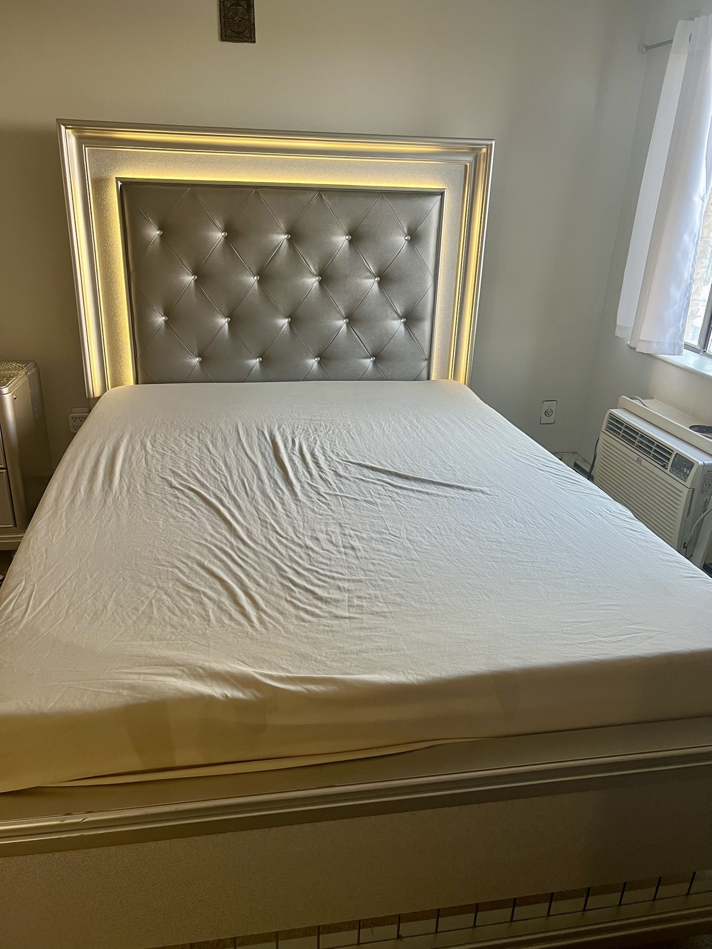 Queen LED Bed + Adjustable Power Base — Pick Up TODAY ONLY