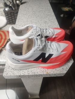 Women's New balance shoes size 9.5