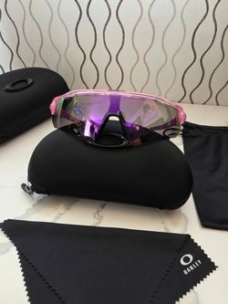 Okley sun glasses
