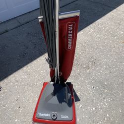 Sanitaire Commercial Vacuum Cleaner. Model SC684G.  See description for more info.