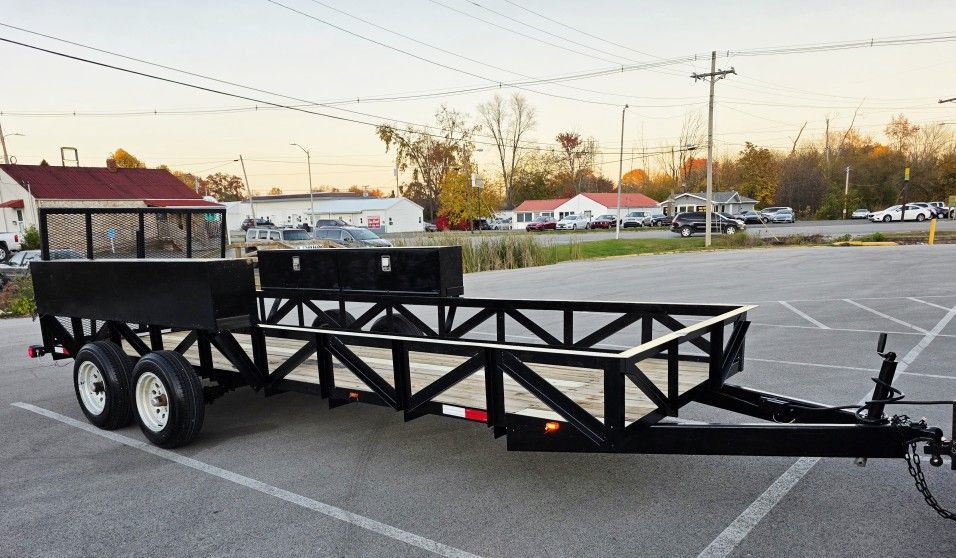 2010 Maxx-D Heavy Duty 18ft Tandem Axle. 