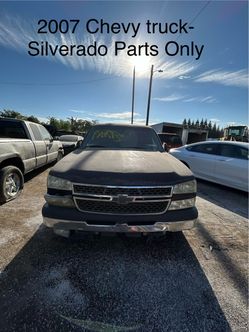 2007 Chevy suburban parts only