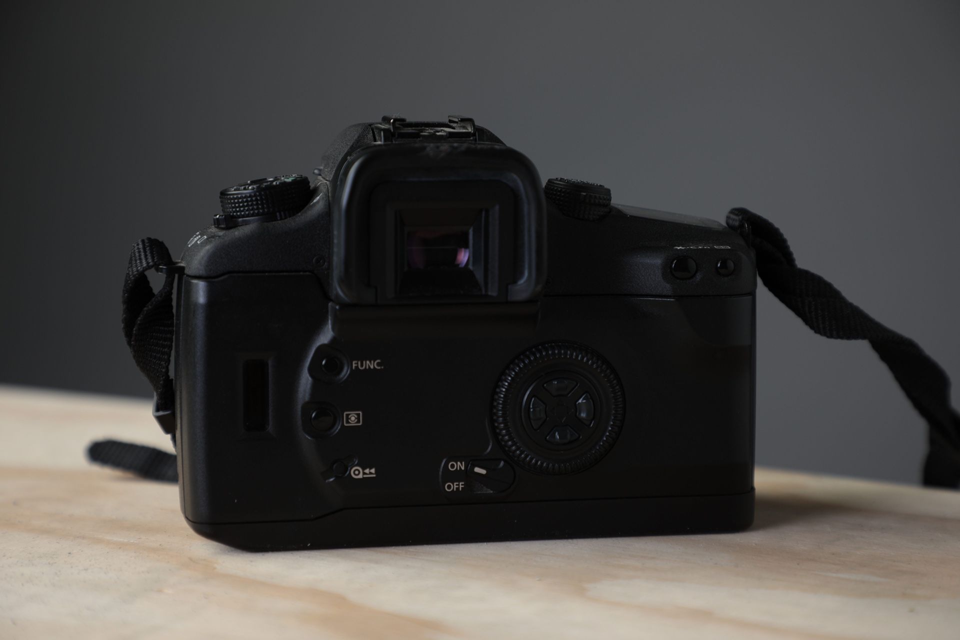Canon EOS elan 7NE camera 35mm (body only) for Sale in Moreno Valley