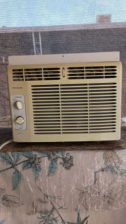 Ac Air conditioner Frigidaire Working don't get that cold