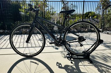 Women’s Cannondale Quick 4 (small) Bike